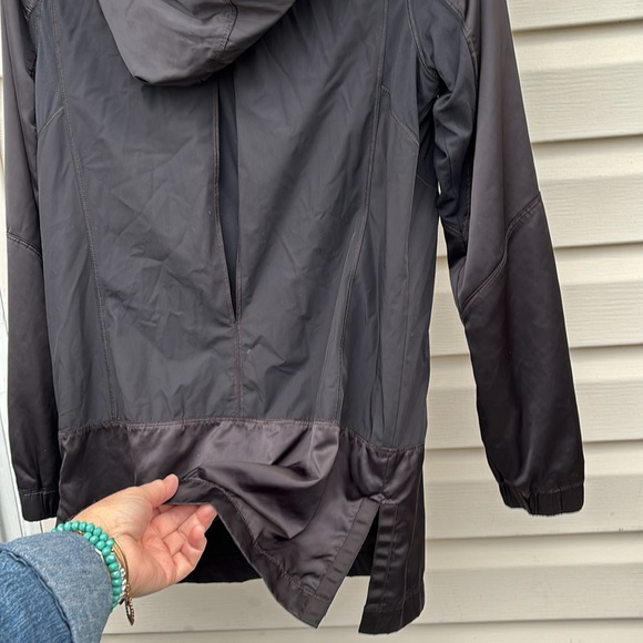 LULULEMON LADIES BLACK JACKET-4 - Picture 6 of 11